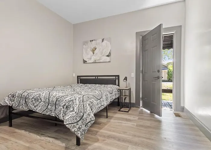 Cozy 6Br 2 Bath Close To Falls & Casino