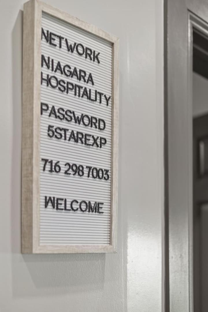 Cozy 6br 2 Bath Close To Falls & Casino Holiday home Niagara Falls